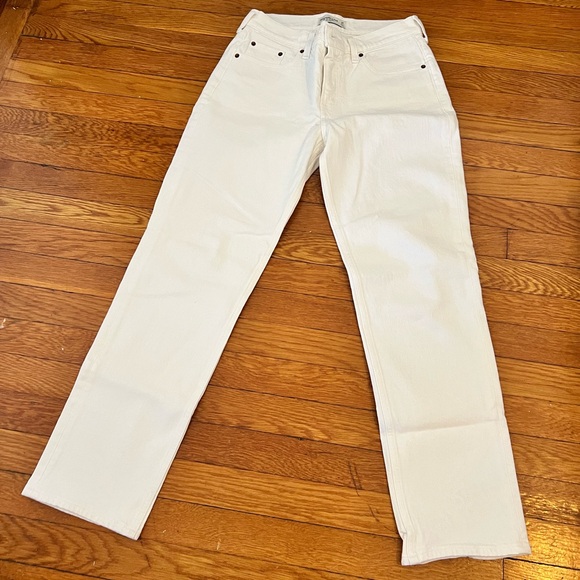 Abercrombie Mid Rise 90s Straight Jean - Picture 1 of 2